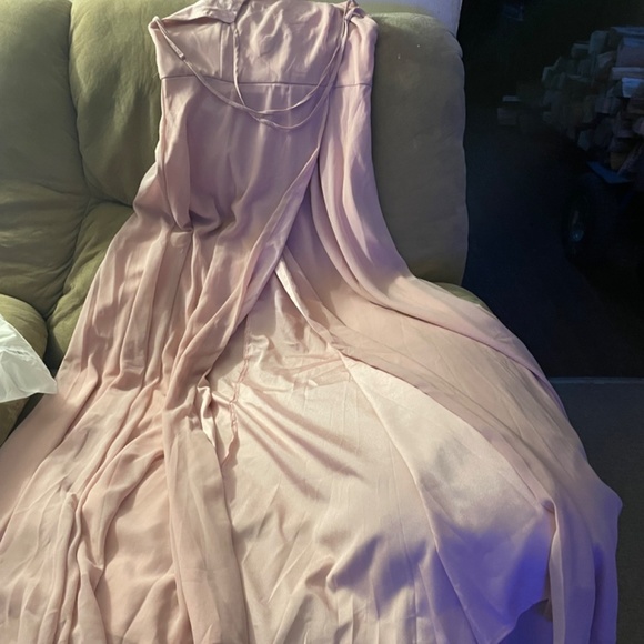 Women’s clothing - Picture 2 of 2